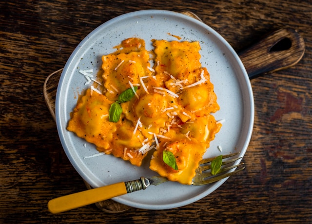 Ravioli mit Pesto Rosso