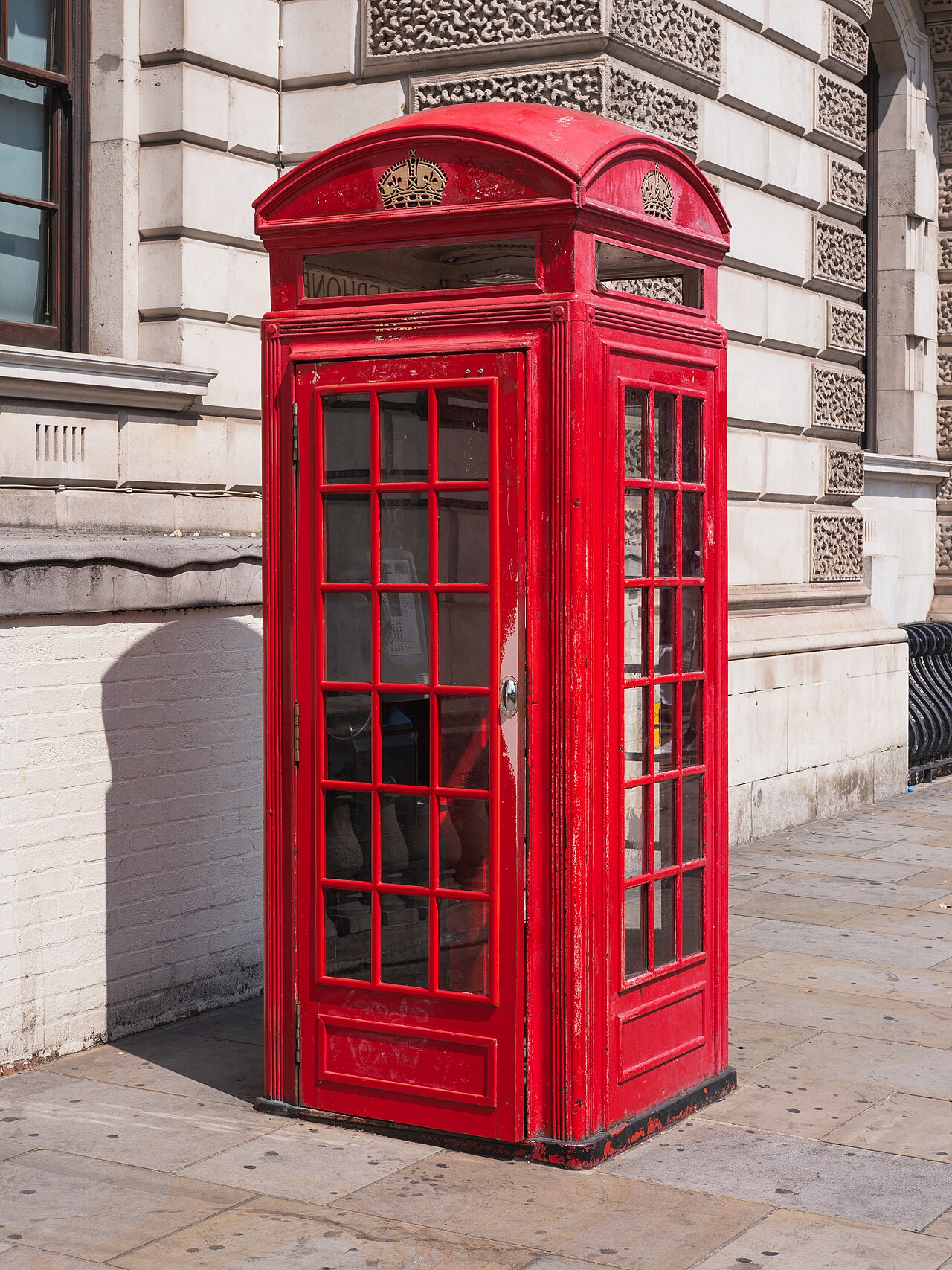 phone_booth